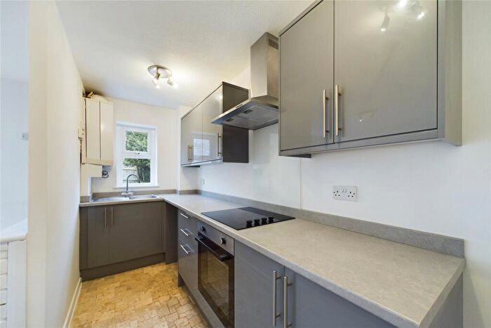 1 Bedroom End Of Terrace House For Sale In Hythe Close, Bracknell, Berkshire, RG12