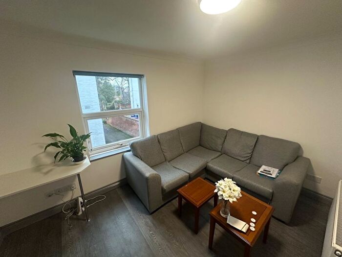 3 Bedroom Property To Rent In Warwick New Road, Leamington Spa, CV32