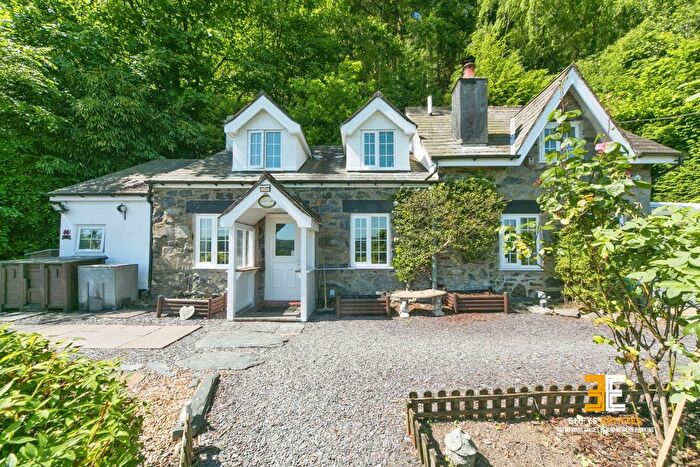 2 Bedroom Detached House For Sale In Trefriw, LL27