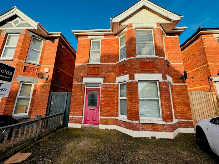 2 Bedroom Flat To Rent In Talbot Road, Bournemouth, BH9