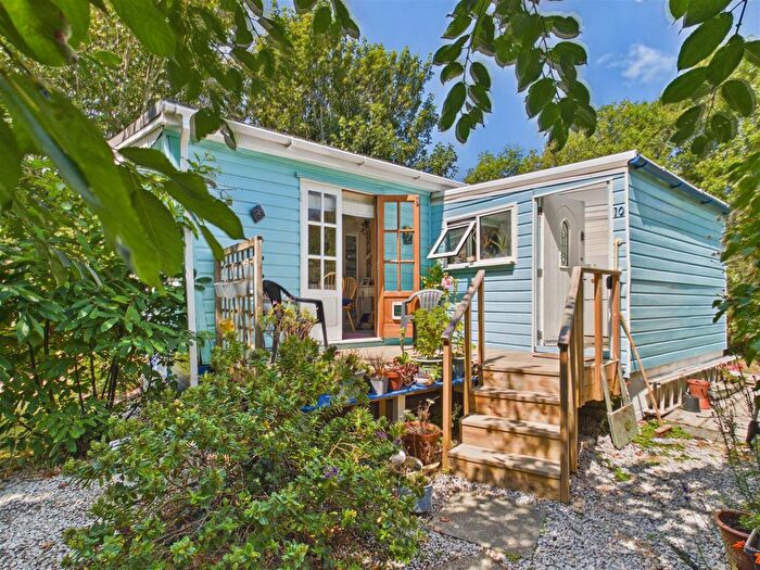 2 Bedroom Chalet For Sale In Eastern Green, Penzance, TR18