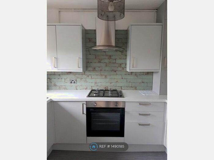 2 Bedroom Flat To Rent In Watling Street Road, Fulwood, Preston, PR2