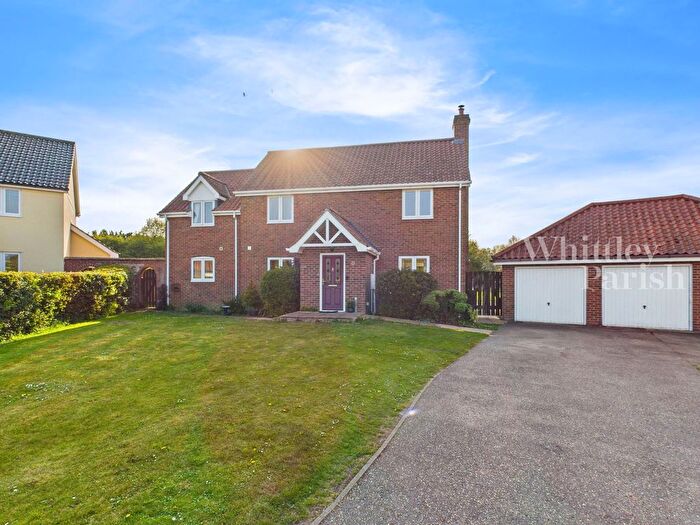 4 Bedroom Detached House For Sale In Thwaites Oak Close, Tivetshall St Margaret, NR15
