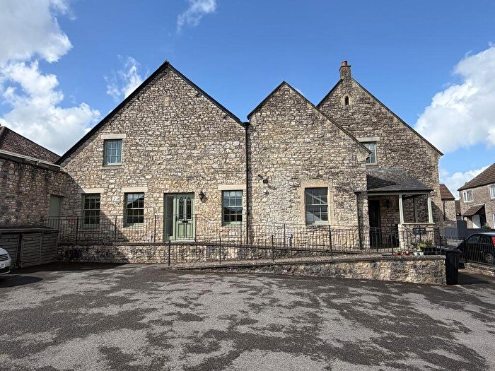 2 Bedroom Apartment To Rent In Park Road, Paulton, BS39