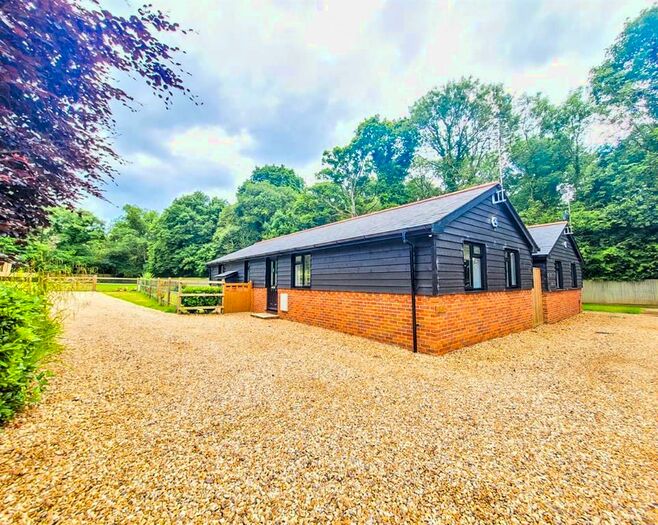 2 Bedroom Detached House To Rent In Beech Hill Road, Spencers Wood, Reading, RG7