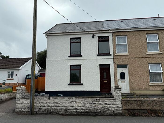 3 Bedroom Property To Rent In Parklands Road, Ammanford, SA18
