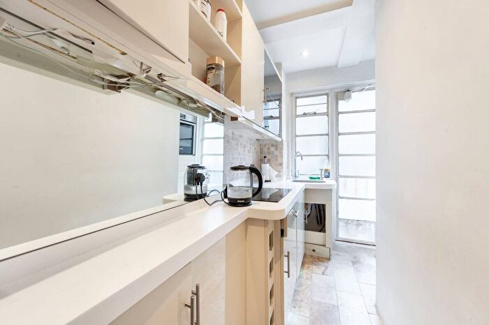 1 Bedroom Flat For Sale In St.Petersburgh Place, Bayswater, London, W2