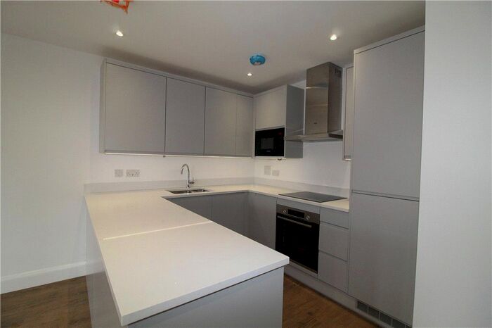 2 Bedroom Flat To Rent In South Park Hill Road, South Croydon CR2