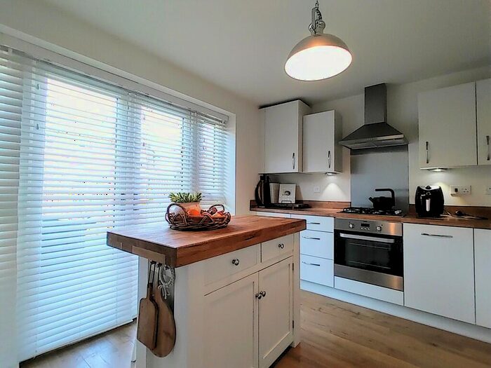 2 Bedroom Semi-Detached House To Rent In Westminster Avenue, Clayton, BD14