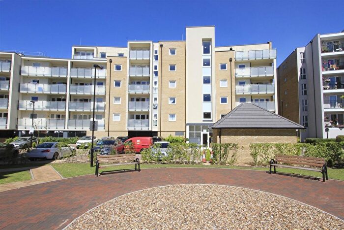 2 Bedroom Flat For Sale In Perkins Gardens, Ickenham, UB10