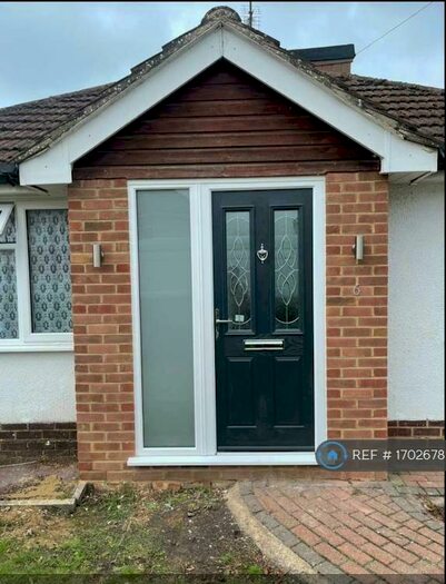 3 Bedroom Bungalow To Rent In Repton Road, Reading, RG6