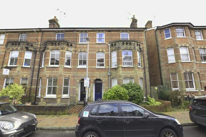 1 Bedroom Flat To Rent In Lime Hill Road, Tunbridge Wells, Kent, TN1