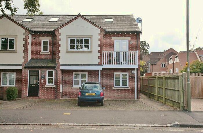 2 Bedroom Maisonette To Rent In Wentworth Road, Oxford, OX2