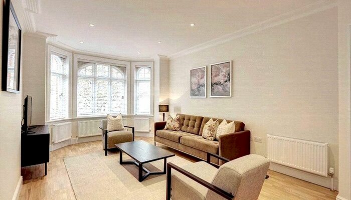 1 Bedroom Flat To Rent In Hamlet Gardens, Hammersmith, London, W6