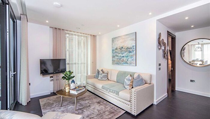 2 Bedroom Flat To Rent In Charles Clowes Walk, London, SW11