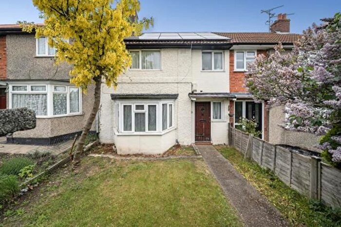 3 Bedroom Terraced House For Sale In Norcot Road, Tilehurst, Reading, RG30