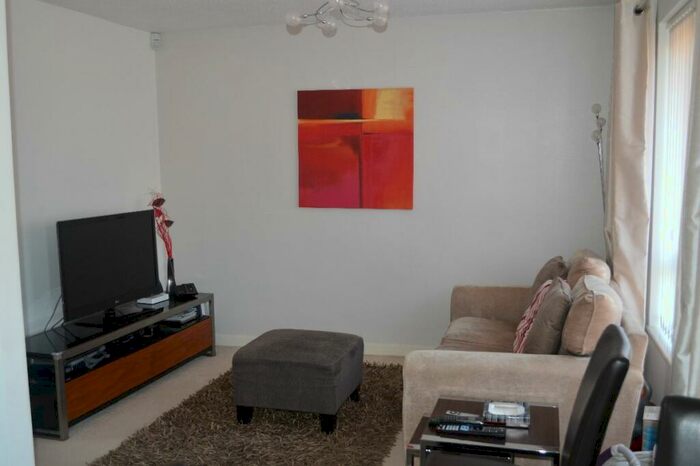 1 Bedroom Flat To Rent In Rainhill Way, St Marys Court, E3