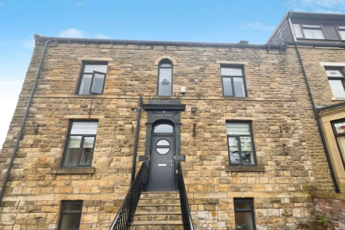 5 Bedroom Terraced House For Sale In Leeds Old Road, Bradford, BD3