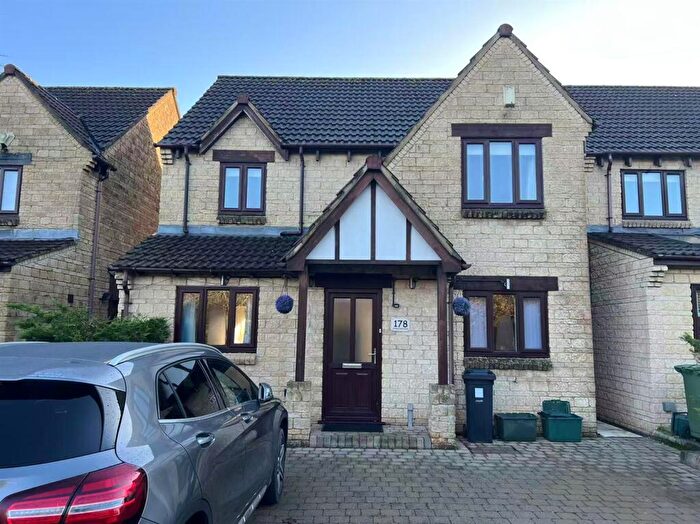 4 Bedroom Detached House To Rent In Bromley Heath Road, Bristol, Bristol, United Kingd, Bristol, BS16