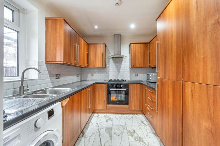 2 Bedroom Flat To Rent In Eagle Road, Wembley, HA0