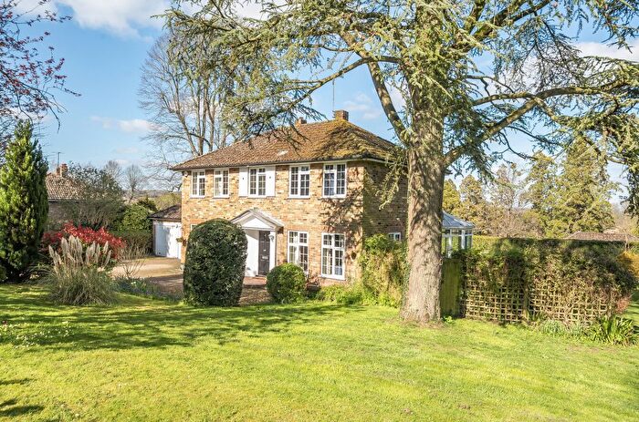 4 Bedroom Detached House For Sale In Vaughans, Alton, Hampshire, GU34