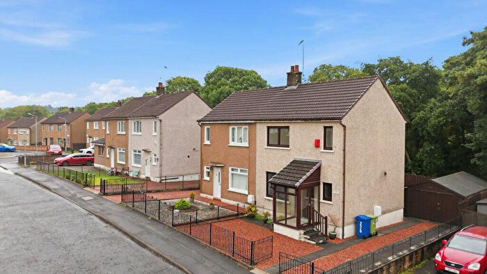 2 Bedroom Semi-Detached House For Sale In Moraine Avenue, Blairdardie, G15