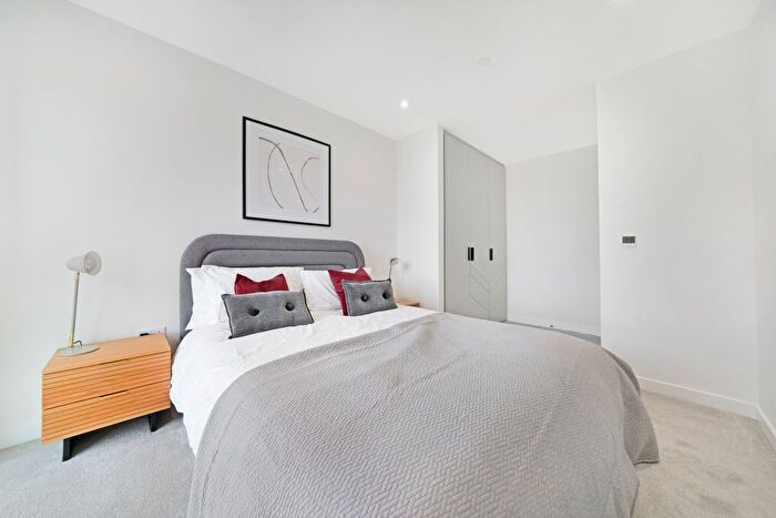 1 Bedroom Flat To Rent In Emperor Point, Dragonfly Walk, N4