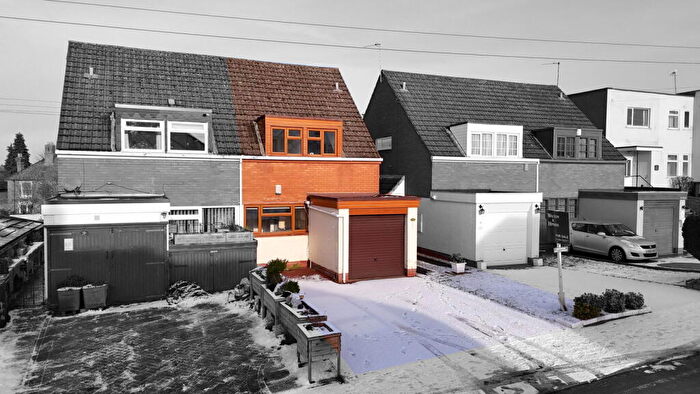 3 Bedroom Semi Detached House For Sale In Parkfield Road, Stourbridge, DY8