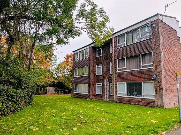 1 Bedroom Flat To Rent In Longbridge Road, Horley, RH6