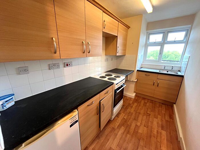 1 Bedroom Apartment To Rent In Wilford Lane, West Bridgford, Nottingham, NG2