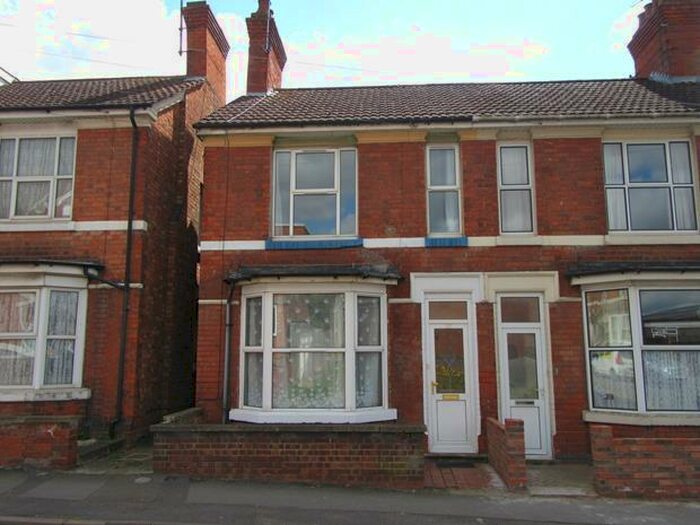 3 Bedroom Terraced House To Rent In Queen Street, Rushden, Northants, NN10
