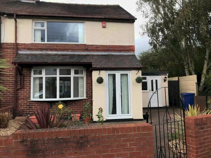 2 Bedroom Town House To Rent In Kelvin Street, Newcastle Under Lyme, ST5