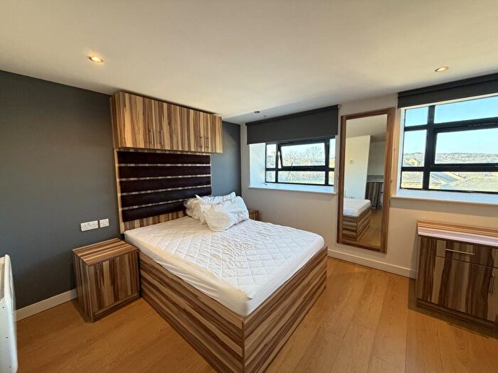 1 Bedroom Apartment To Rent In Kirkgate, Huddersfield, HD1