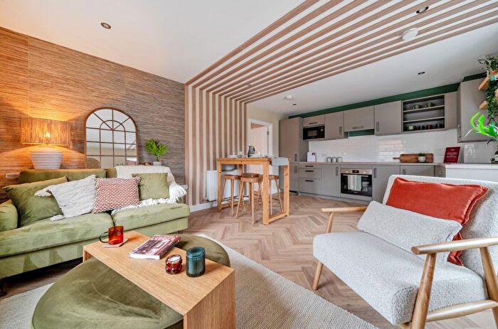 2 Bedroom Flat For Sale In Biddenham Park, Bromham Road, MK40