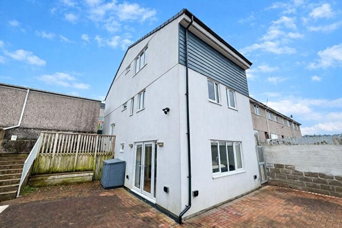 4 Bedroom Detached House For Sale In Sefton Avenue, Lipson, Plymouth, PL4