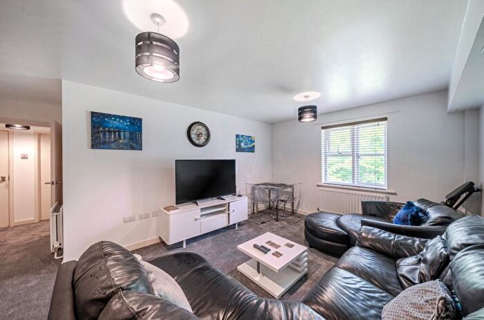 2 Bedroom Apartment For Sale In Beaumaris Gardens, London, SE19