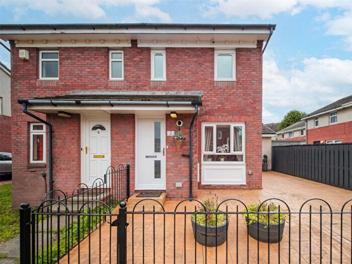 3 Bedroom Semi Detached House For Sale In West Pilton Loan, Edinburgh, Midlothian, EH4