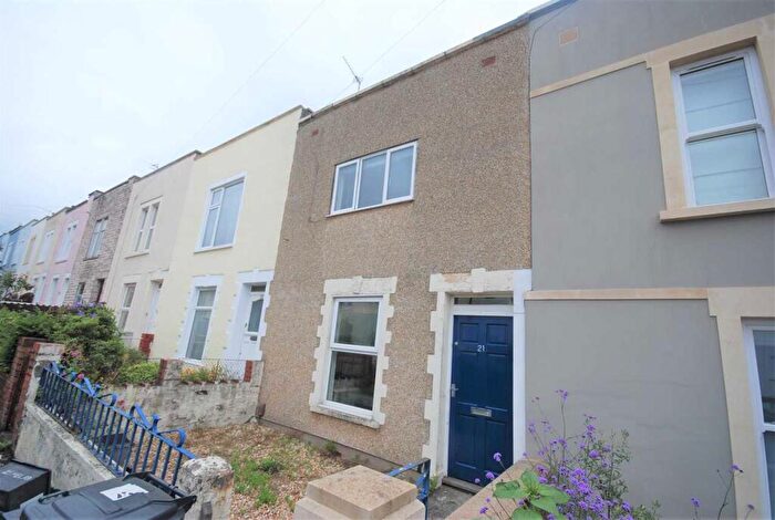 3 Bedroom Terraced House To Rent In Melbourne Road, BS7