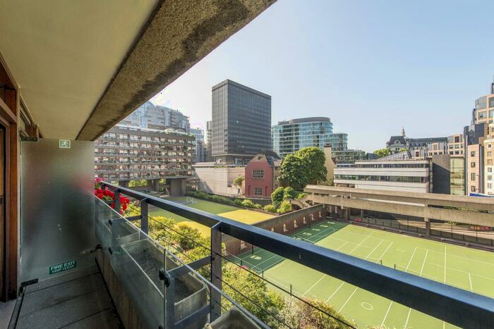 2 Bedroom Flat To Rent In Thomas More House, Barbican, EC2Y