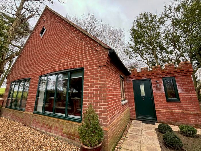 1 Bedroom Lodge To Rent In Erpingham, Norwich, NR11