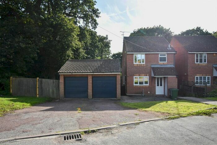 3 Bedroom Detached House To Rent In Drapers Way, St. Leonards-On-Sea, TN38