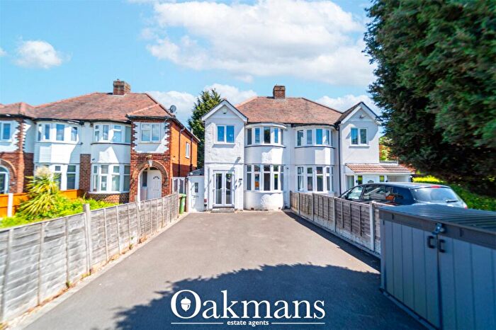 3 Bedroom Semi-Detached House For Sale In Hobs Moat Road, Solihull, West Midlands, B92
