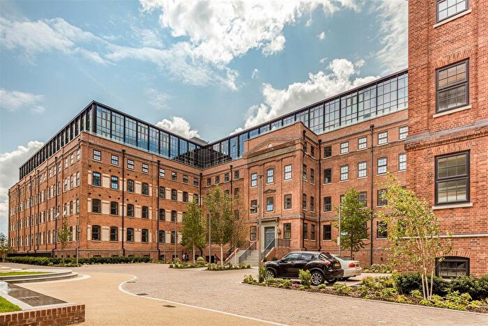 1 Bedroom Flat To Rent In The Factory, Memorial Avenue, Slough, SL1