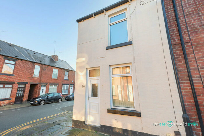 2 Bedroom End Of Terrace House To Rent In Treswell Crescent, Hillsborough, S6