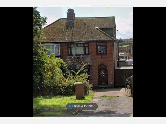 4 Bedroom Semi-Detached House To Rent In Easton Road, Bridlington, YO16