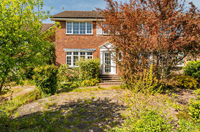 3 Bedroom End Of Terrace House For Sale In Station Road, Redhill, RH1