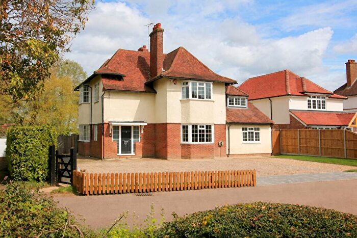 5 Bedroom Detached House For Sale In Swangleys Lane, Knebworth, Hertfordshire, SG3