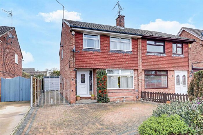 3 Bedroom Semi-Detached House For Sale In Hunter Road, Arnold, NG5