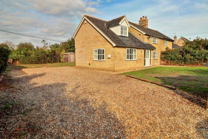 3 Bedroom Semi-Detached House To Rent In The Hills, Uggeshall, Beccles, NR34