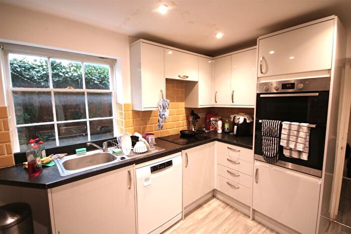 5 Bedroom End Terrace House To Rent In St. Dunstans Street, Canterbury, CT2